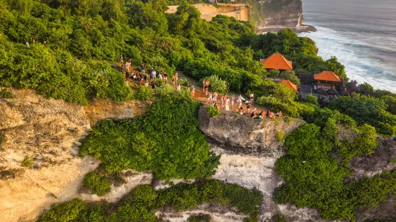 Uluwatu temple perched on a Balinese cliff